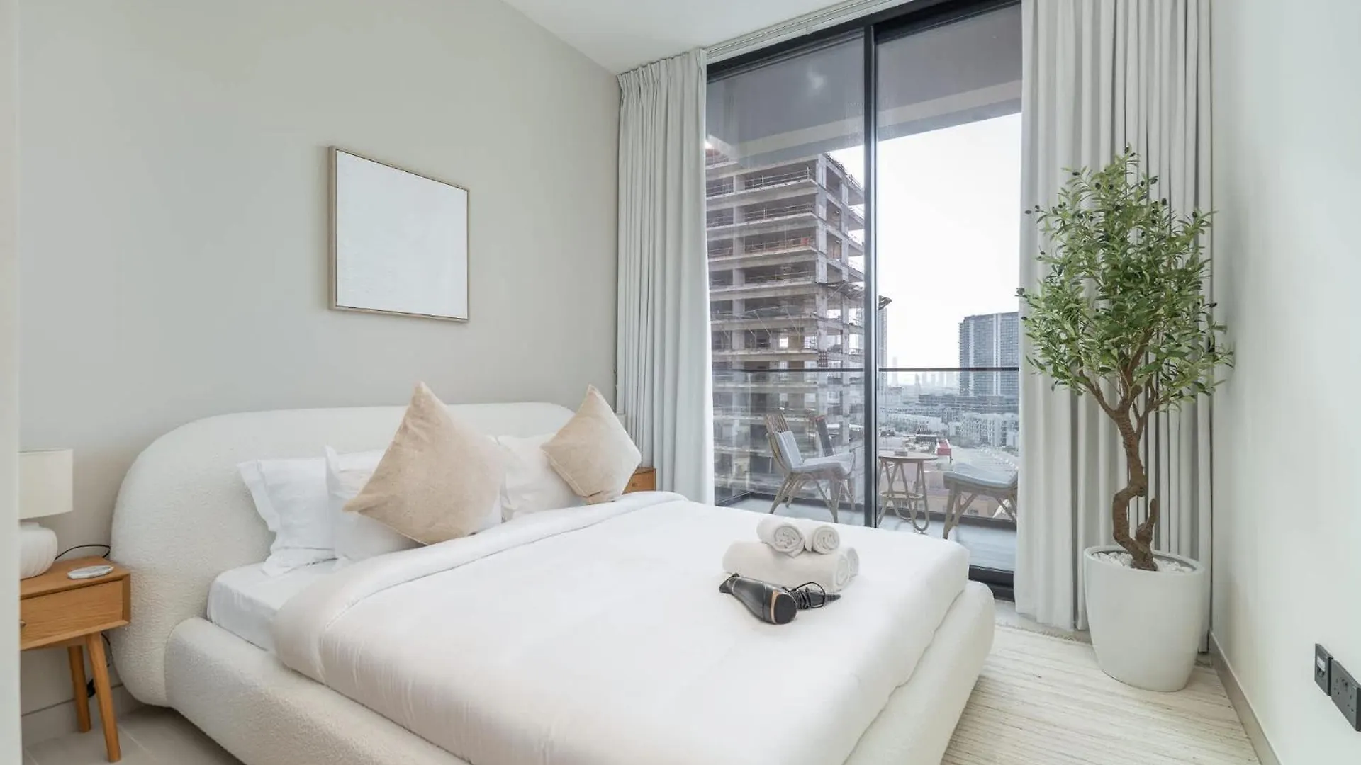 Ravishing 1 Bedroom In Binghatti Amber Dubaj 0*,