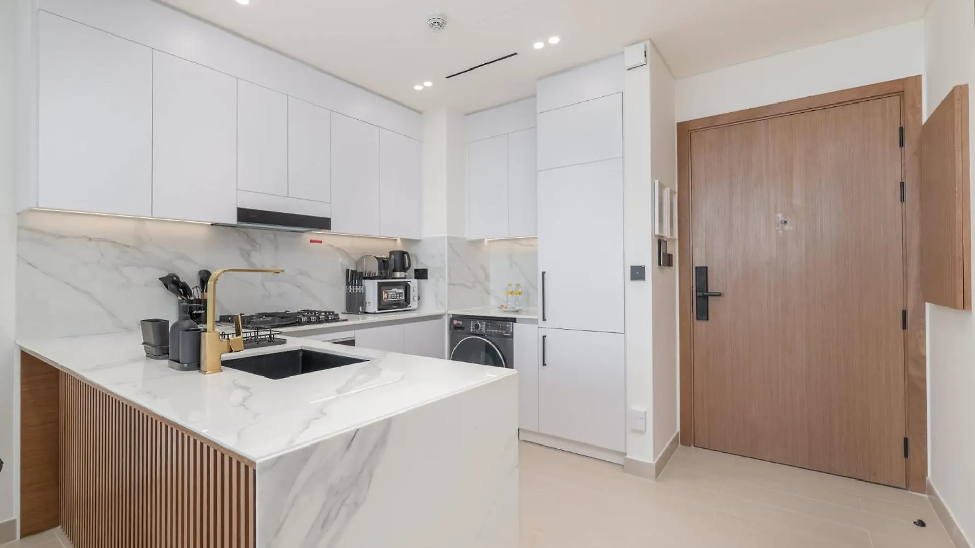 Ravishing 1 Bedroom In Binghatti Amber 두바이 아파트