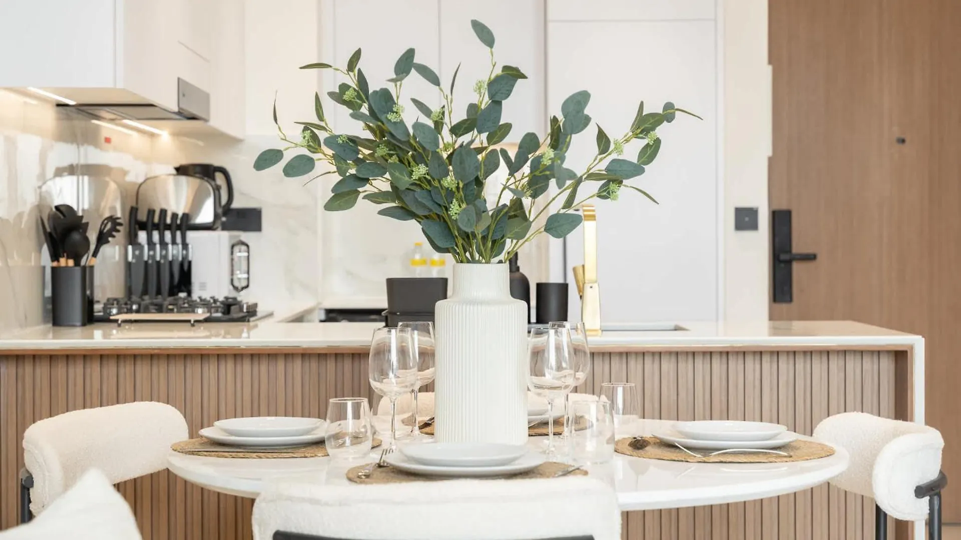 Ravishing 1 Bedroom In Binghatti Amber 두바이