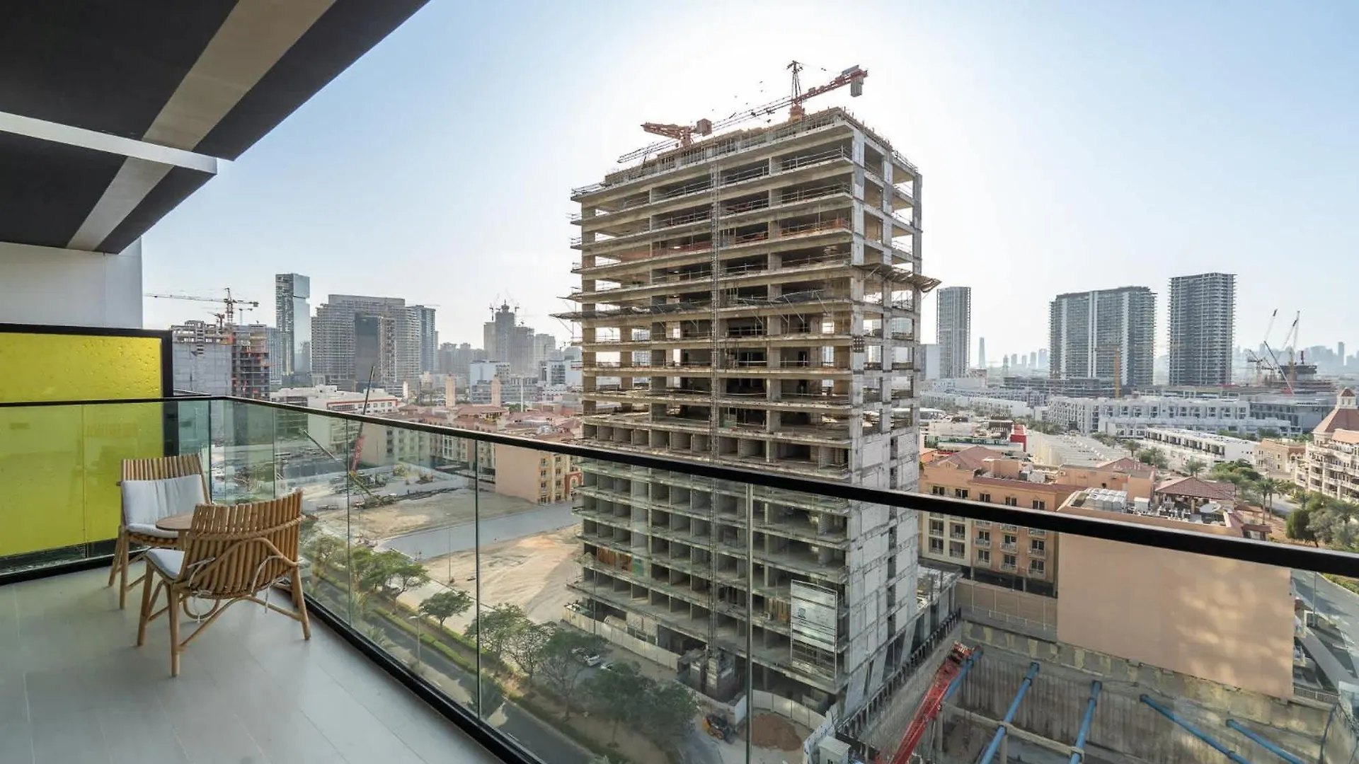 Ravishing 1 Bedroom In Binghatti Amber 두바이 아파트