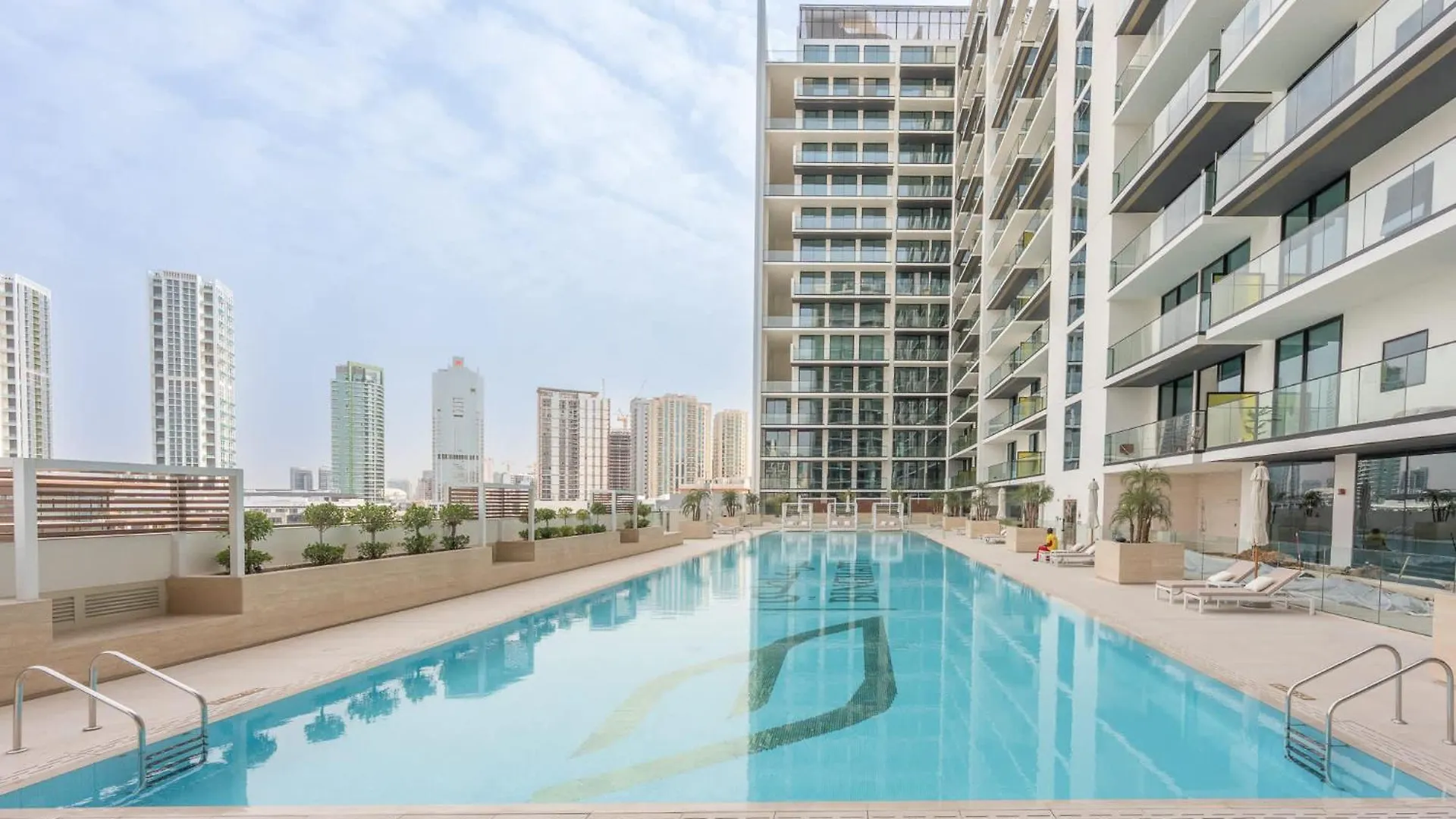 Ravishing 1 Bedroom In Binghatti Amber 두바이 아파트